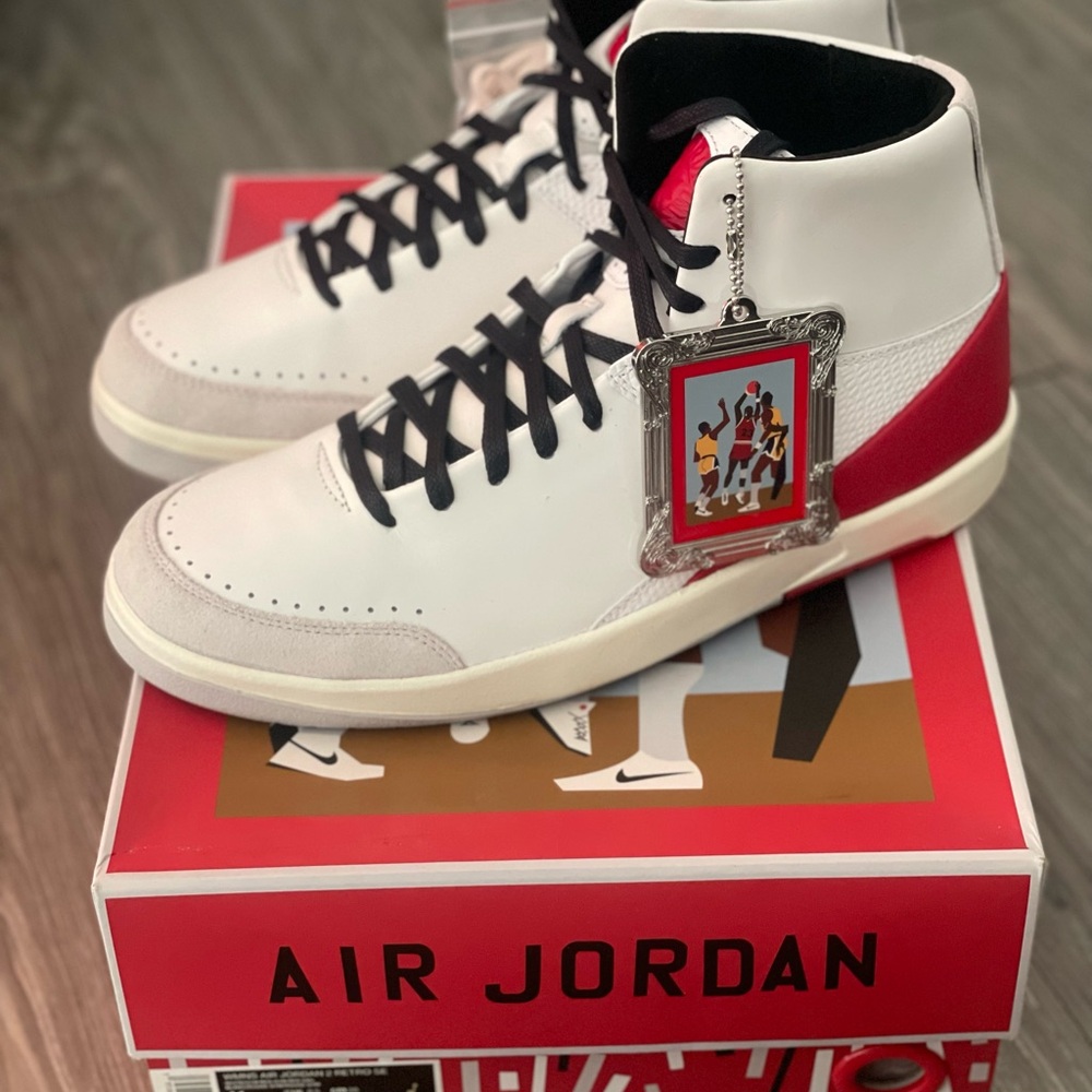 Air Jordan 2 Retro SE Nina Chanel Abney White Red Womens sz 11